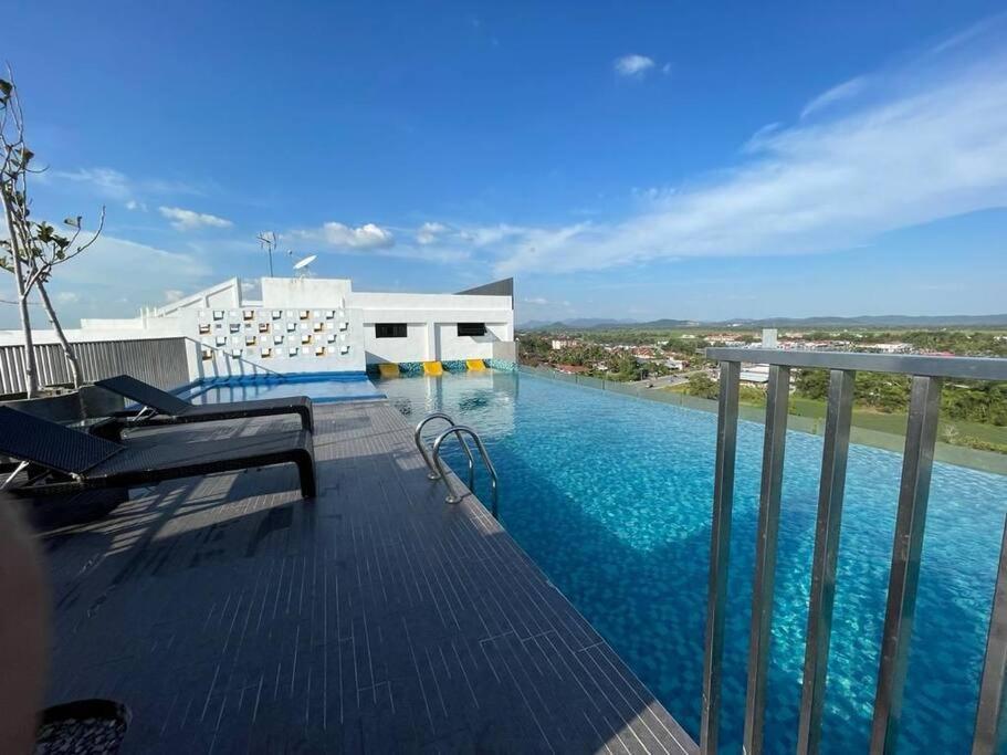 Myrumah Imperio Home , Alor Setar 3Br With Sky Infinity Pool Extérieur photo