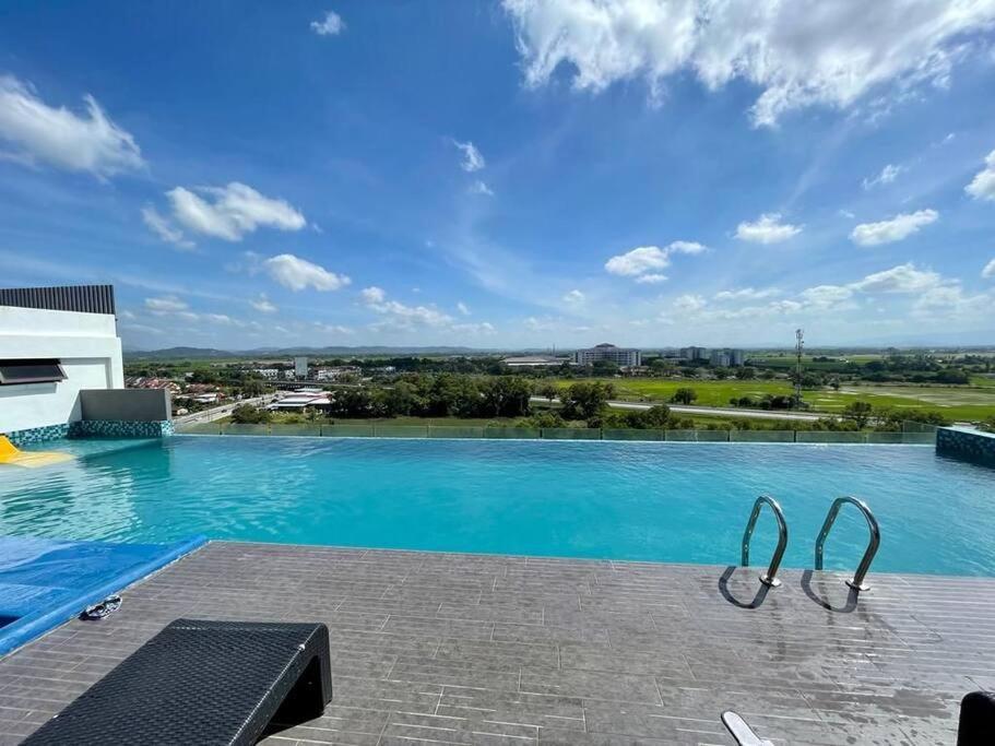 Myrumah Imperio Home , Alor Setar 3Br With Sky Infinity Pool Extérieur photo